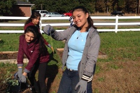 Circle De Luz & Sow Much Good Volunteer Day